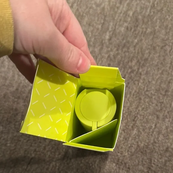 Retinol Resurfacing Serum - Yellow NIB - Picture 5 of 5